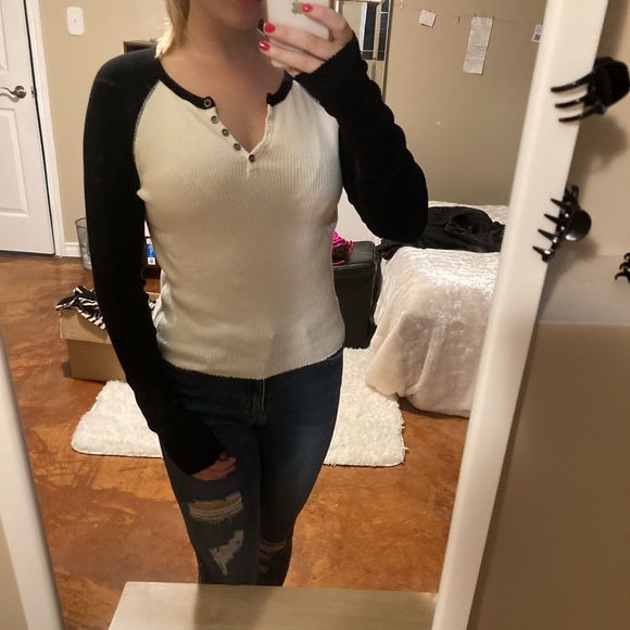 Soft Harlow Long Sleeve - Picture 3 of 5